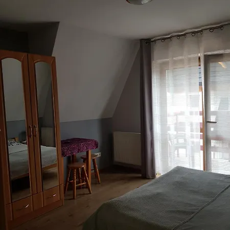 Kowalowka Проживання в сім'ї *